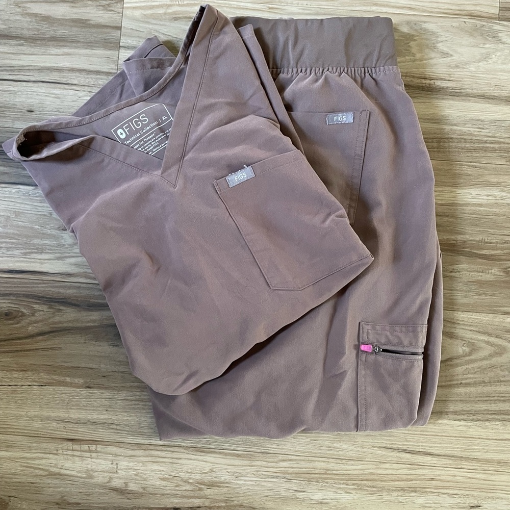 Taupe Figs Scrubs